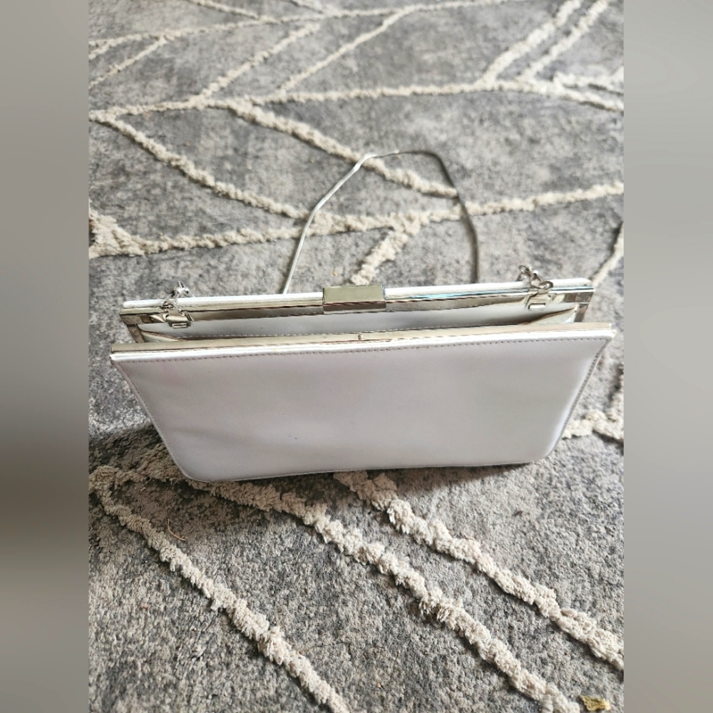 Giani Bernini Elegant White Clutch Bag